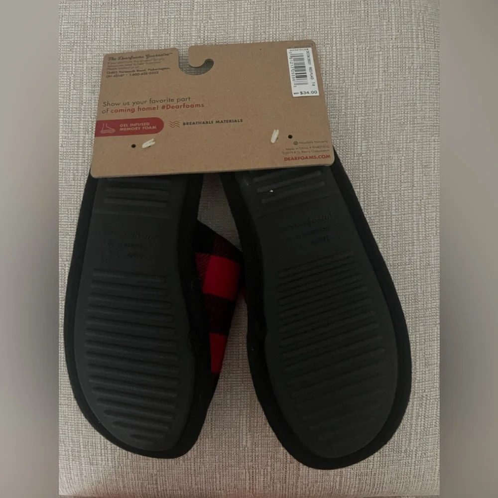 NWT DEARFOAM Straight Outta North Pole